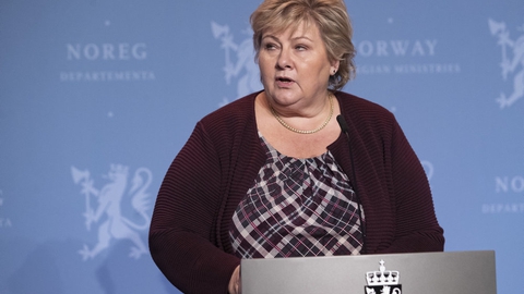 Norges statsminister, Erna Solberg, præsenterer torsdag en lang række nye coronatiltag, som skal bremse den stigende smittespredning i landet.