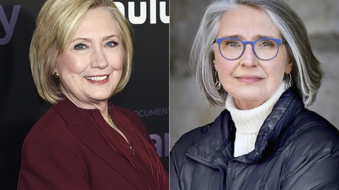 Hillary Clinton (til venstre) og Louise Penny (til højre) har i samarbejde skrevet spændingsromanen "State of Terror", der udkommer til oktober.