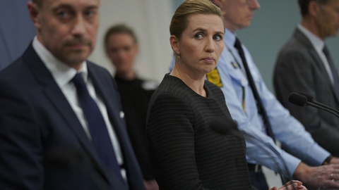 Den socialdemokratiske regering anført af statsminister Mette Frederiksen lukker nu i store træk Danmark ned i kampen mod coronavirus. (Foto: Martin Sylvest/Ritzau Scanpix)