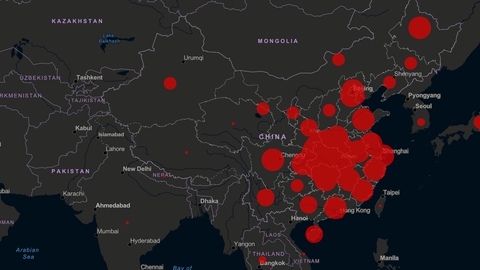 På et nyt interaktivt kort kan du følge med i coronavirussets udvikling i realtid. (Foto: Screenshot fra CSSE's hjemmeside)