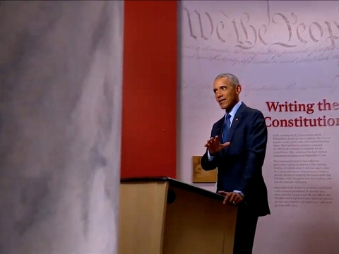 Tidligere præsident Barack Obama talte tidligt torsdag morgen dansk tid på Demokraternes partikonvent, der i år foregår online.