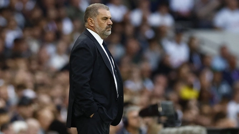 Tottenham-manager Ange Postecoglou vil ikke som hans Liverpool-modpart Jürgen Klopp have kampen i sidste weekend spillet om. (Arkivfoto).