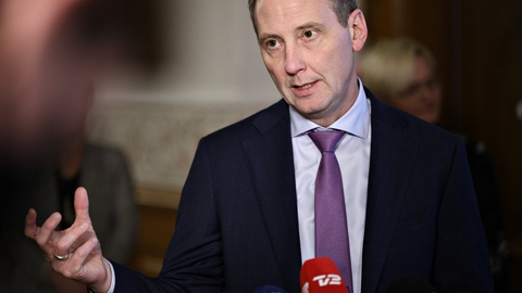 Justitsminister Nick Hækkerup (S) skal tirsdag eftermiddag drøfte den kommende genåbning af samfundet med de andre partier. (Arkivfoto)