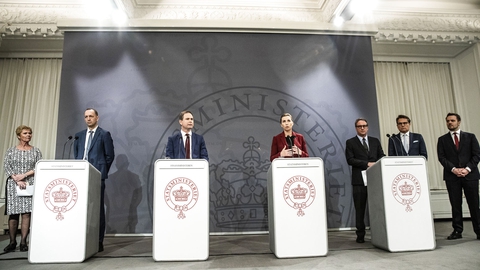 Finansminister Nicolai Wammen (3. fra venstre) deltager i et pressemøde ny trepartsaftale med coronahjælpepakker den 15. marts 2020. (Arkivfoto: Olafur Steinar Gestsson/Ritzau Scanpix)