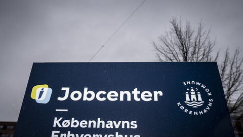 Årsagen til flere ledige skyldes primært, at der er færre i aktivering, hvilket skal ses i lyset af, at landets jobcentre har været delvist nedlukkede. (Arkivfoto)
