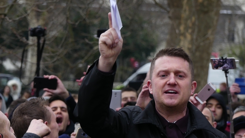 Tommy Robinson taler på Speakers' Corner i London i 2018. (Foto: Shayan Barjesteh van Waalwijk van Doorn/Wikimedia Commons)