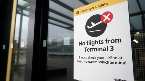 Selv om danskere igen kan flyve fra Storbritannien til Danmark fra den 25. december, opfordrer Udenrigsministeriets Borgerservice danskere bosiddende i Storbritannien til ikke at rejse til Danmark. (Arkivfoto)