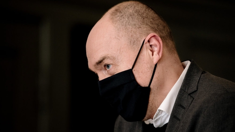 Ifølge sundhedsminister Magnus Heunicke (S) er det såkaldte kontakttal beregnet til 1,0. Sidste uge blev det beregnet til 0,7. (Arkivfoto)