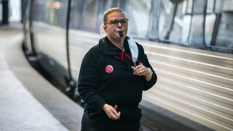 Togene vil køre med tomme pladser hen over jul og nytår. DSB vil kun sælge billetter til 70 procent af sæderne for at skabe større tryghed de kommende uger (Arkivfoto).