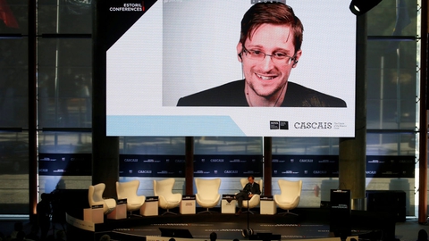 Edward Snowden lever i dag i eksil i Rusland, efter at han i 2013 lækkede store mængder fortrolig data, der afslørede detaljer om USA's masseovervågning. I løbet af den tid, han har levet i eksil, har han deltaget i adskillige debatter og onlinemøder via et videolink fra Rusland. (Arkivfoto).