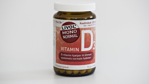 D-vitamin fås normalt gennem kosten, eksempelvis i fed fisk, ligesom det dannes i huden, når man opholder sig i solen i sommerhalvåret. For at forebygge mangel på D-vitamin om vinteren kan man supplere med et kosttilskud. (Arkivfoto).