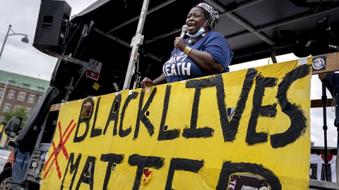 Black Lives Matter Denmark demonstrerer mod Udlændingecenter Ellebæk, på Christiansborg Slotsplads i København onsdag den 2. september 2020. (Foto: Ida Marie Odgaard/Ritzau Scanpix)