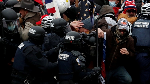 I det hele taget har politiet fået voldsom kritik for sin ageren, da uromagerne stormede kongresbygningen. Men politichefen går i interview med Washington Post i rette med kritikken. (Arkivfoto)