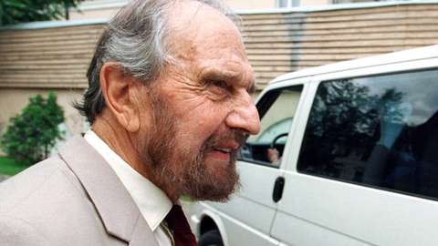 Foto fra juni 2001 af den tidligere britisk-sovjetisk dobbeltagent George Blake, som døde lørdag, 98 år.  Blake var en berømt "muldvarp" i den britiske efterretningstjeneste, som spionerede til fordel for det sovjetiske KGB i 1950'erne.