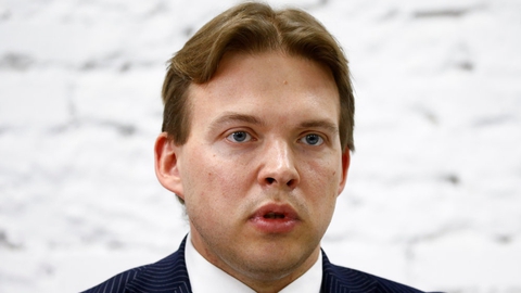 Maskerede mænd trængte onsdag morgen ind i advokaten Maxim Znaks kontor i Minsk og førte ham væk. Han er medlem af den hviderussiske oppositions koordinationsråd.