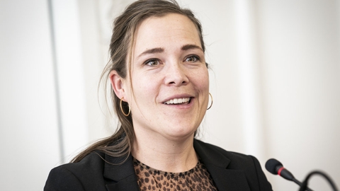 Social- og Indenrigsminister Astrid Krag (S) er glad for, at Ankestyrelsen har slået fast, at kommuner ikke må bruge en ordning, hvor private konsulenter kun får penge, såfremt de finder besparelser på socialområdet. (Arkivfoto).