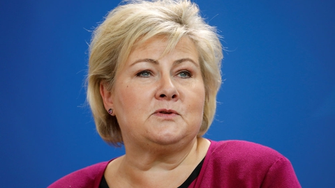 Det norske parlament har med statsminister Erna Solberg i spidsen bevilget en skattelempelse for olieindustrien, der er ramt af den globale coronapandemi. (Arkivfoto).
