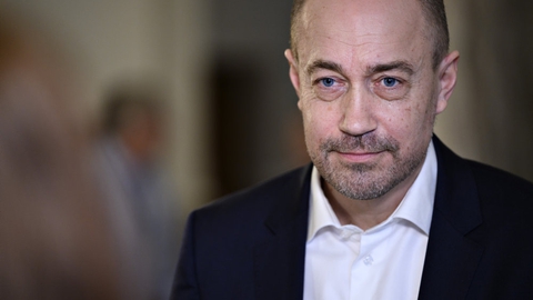 Sundhedsminister Magnus Heunicke (S) håber, at dele af samfundet kan åbnes op fra marts. (Arkivfoto)