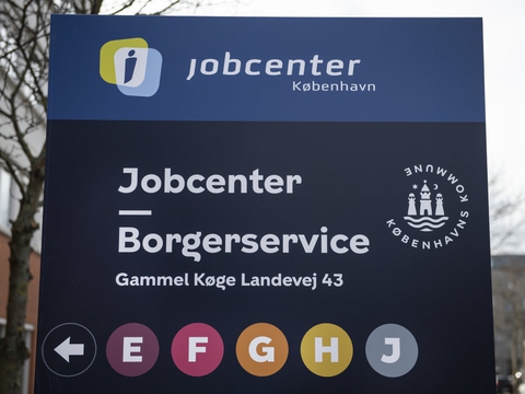 Antallet af nytilmeldte ledige stiger fortsat voldsomt. Det viser de seneste tal fra beskæftigelsesministeriet.