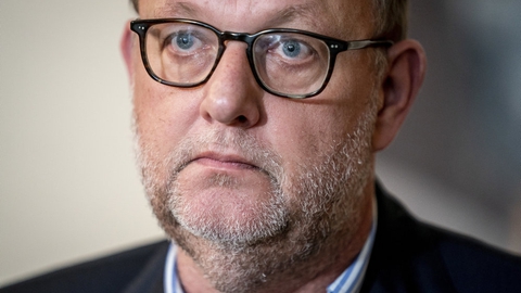 Lars Christian Lilleholt, der er Venstres forsvarsordfører, er onsdag i denne uge blevet genindlagt med coronavirus.
