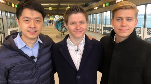 Anders Storgaard sammen med Ted Hui (tv) og Thomas Rohden (th), da Ted Hui var i Danmark i december.