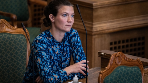 Lotte Rod (R) skrev på Facebook onsdag aften om Morten Østergaards afgang som politisk leder, at hun var "ked af, at det er endt her, fordi jeg holder af Morten. Det var ikke min mening". Her ses hun under Folketingets åbningsdebat torsdag.