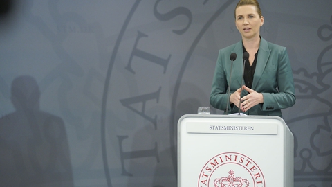 Statsminister Mette Frederiksen orienterer offentligheden om COVID-19-situationen i Danmark på et pressemøde i Spejlsalen i Statsministeriet mandag den 30. marts 2020. (Foto: Martin Sylvest/Ritzau Scanpix)