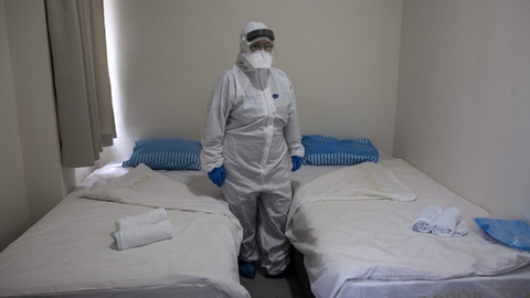 Danmark sender otte millioner kroner til WHO's krisefond for at bidrage til indsatsen mod det dødelige virus, der foreløbig har kostet omkring 2000 mennesker livet. (Arkivfoto)