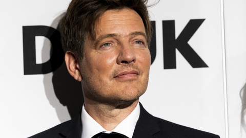 "Druk" er et drama instrueret af Thomas Vinterberg. Filmen er blevet produceret af Zentropa og har Mads Mikkelsen i hovedrollen.