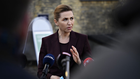 Danmark er villige til at betale andre lande en god pris, hvis de har overskydende coronavacciner, lød det fra statsminister Mette Frederiksen (S) fredag morgen.