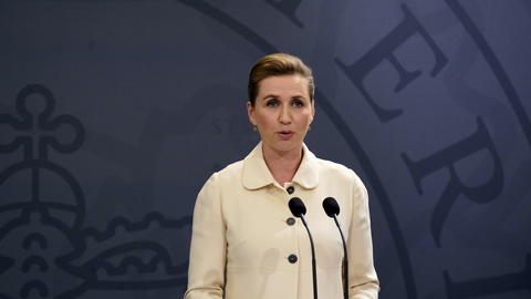Statsminister Mette Frederiksen (S) har på et pressemøde fredag i Statsministeriet præsenteret en genåbning af grænserne til Tyskland, Norge og Island for turister, der overfylder bestemte krav.