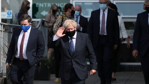 Den britiske premierminister, Boris Johnson, var torsdag på besøg hos Nordirlands ambulancetjeneste i Belfast.