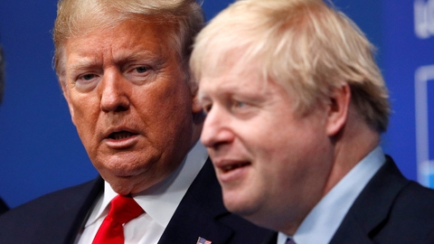 Præsident Donald Trump er gået skarpt i rette med den britiske premierminister, Boris Johnson, i et telefonopkald, efter at Storbritannien har meddelt, at det vil tillade den kinesiske telegigant Huawei at spille en rolle i opbygningen af et 5G-mobilnetværk. (Arkivfoto)