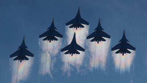 Russiske kampfly ses her over Moskva i slutningen af august.