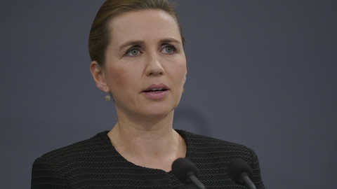 Statsminister Mette Frederiksen orienterer om situationen i Danmark på et pressemøde i Statsministeriets spejlsal. Statsministeren appellerer til, at alle borgere viser samfundssind og hjælper hinanden med at mindske spredningen af coronavirus.