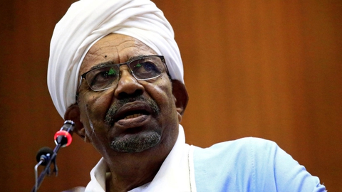 Sudans tidligere præsident Omar al-Bashir kan blive udleveret til Den Internationale Straffedomstol, oplyser Sudan ifølge BBC. (Arkivfoto)