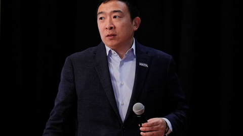 Andrew Yang opgiver sin kampagne for at blive Demokraternes præsidentkandidat, efter dårlige resultater ved primærvalgene i Iowa og New Hamsphire.  (Arkivfoto).