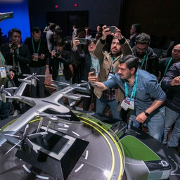 En model af det elektriske fly S-A1 blev vist frem til elektronikmessen CES i Las Vegas.