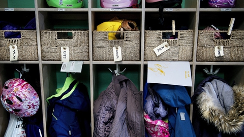 Flere og flere studerende på landets professionsuddannelser kan komme i praktik i takt med den gradvise genåbning af landets skoler og daginstitutioner. (Arkivfoto).