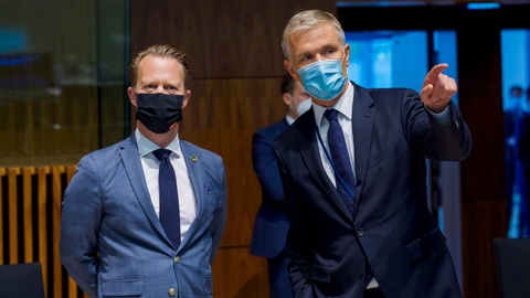 - Vi er ved at studere DR-dokumentaren nærmere. Er der begået noget ulovligt i Danmark, så er det et anliggende for politiet i Danmark, siger udenrigsminister Jeppe Kofod (S).