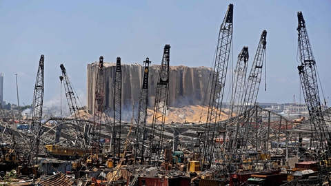 Der er store ødelæggelser i Libanons hovedstad, Beirut, efter at en eksplosion tirsdag ramte byens havn.