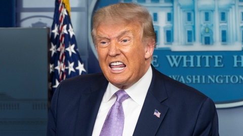 Facebook har fjernet et videoklip fra Donald Trumps Facebook-side, hvori USA's præsident hævder, at børn er "næsten immune" overfor coronavirus.