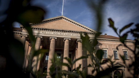 Det er op til de enkelte domstole at afgøre, om de vil aflyse eller udsætte ikke-hastende sager på grund af corona-situationen. (Arkivfoto)