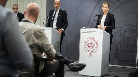 For første gang i et stykke tid deltog statsminister Mette Frederiksen (S) fredag på et pressemøde om coronasituationen i Danmark.