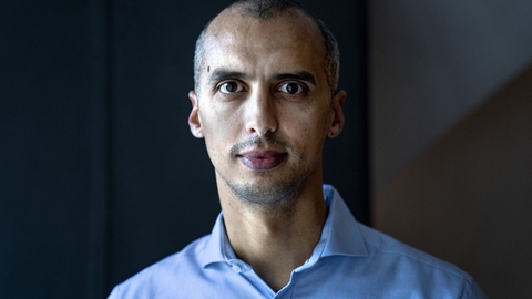 Udlændinge- og integrationsminister Mattias Tesfaye (S) opfordrer til, at muslimer ikke mødes flere end ti personer for at fejre ramadan eller eid i år. Hverken indendørs eller udendørs. (Arkivfoto).