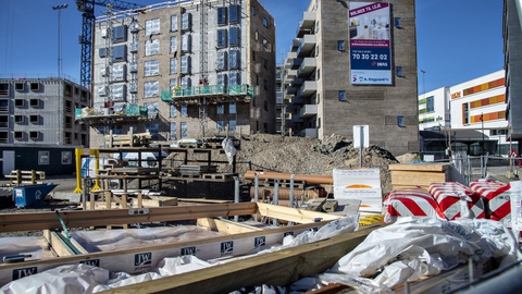 Der blev 500 flere lønmodtagere i byggeriet i november, hvilket bidrog til de voksende beskæftigelse i den private sektor. Den offentlige sektor mistede dog en lille smule flere job, og måneden endte derfor ud i et lille fald i antallet af lønmodtagere.(Arkivfoto)