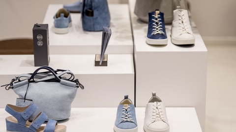 Der har været godt gang i salget af særligt tøj og beklædning i maj. (Arkivfoto)