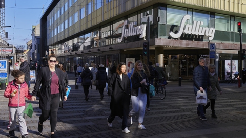 Genåbningen har alt i alt været en succes, mener Dansk Erhverv. Men alle butikkerne skal med, mener markedsdirektør Henrik Hyltoft. (Arkivfoto)