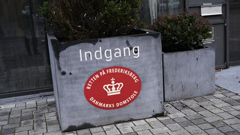 To 16-årige drenge er ifølge politiet blandt gerningsmændene bag en frihedsberøvelse fredag aften. Den ene 16-årige er mandag blevet varetægtsfængslet efter et grundlovsforhør ved Retten på Frederiksberg. (Arkivfoto).