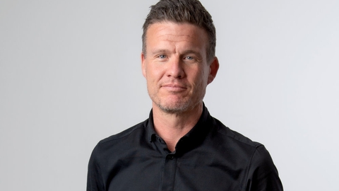 Søren Rosenlund Christensen, ansvarshavende chefredaktør ved Nordjyske Medier, har fredag mistet livet. Han døde som følge af komplikationer efter en trafikulykke tidligere på ugen. Han efterlader sig sin kone og to voksne børn.